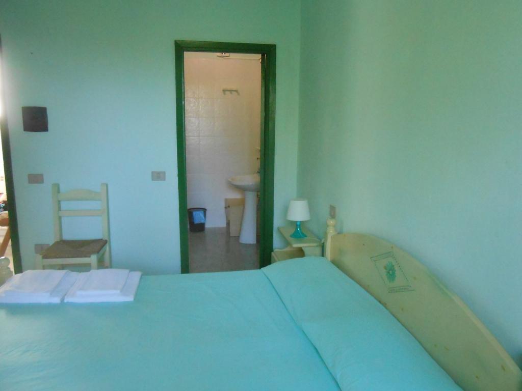 Hotel Agriturismo Tupei Calasetta Zimmer foto